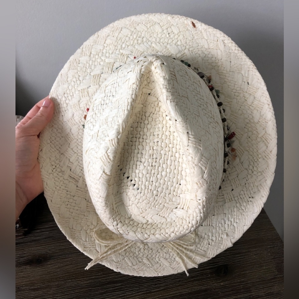 Beach Hat - Picture 4 of 6